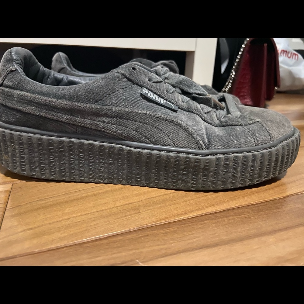 Shoes - Picture 4 of 4